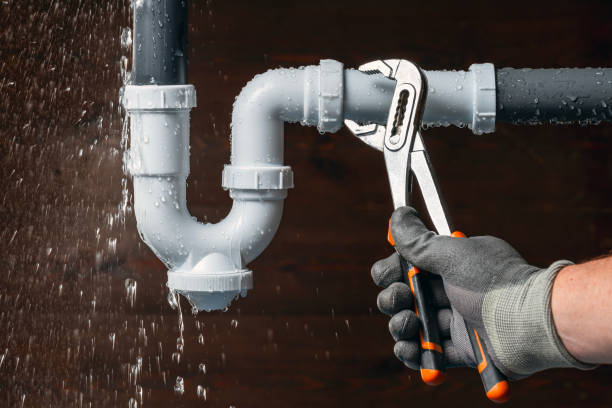 Professional Emergency Plumber technician working in Brimfield, OH